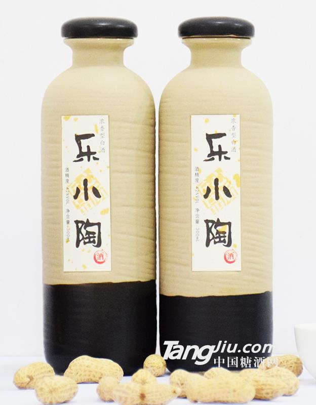 樂小陶濃香型白酒-300ml42°